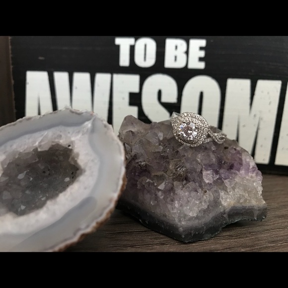 Engagement ring set - Picture 3 of 4